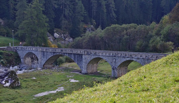 Bogenbrücke