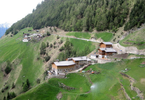 Vinschgau1-2; Bergbauernhöfe