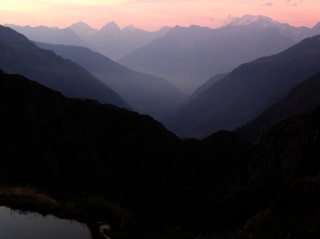 Sonnenuntergang auf der Terihütte, Val Sumvitg und Tödimassiv