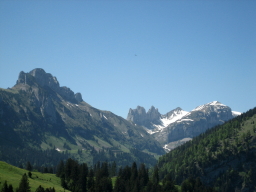 Kreuzberge im Hintergrund