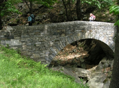 Tessiner Steinbrücke