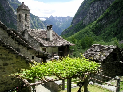 Mitten im Dorf Foroglio